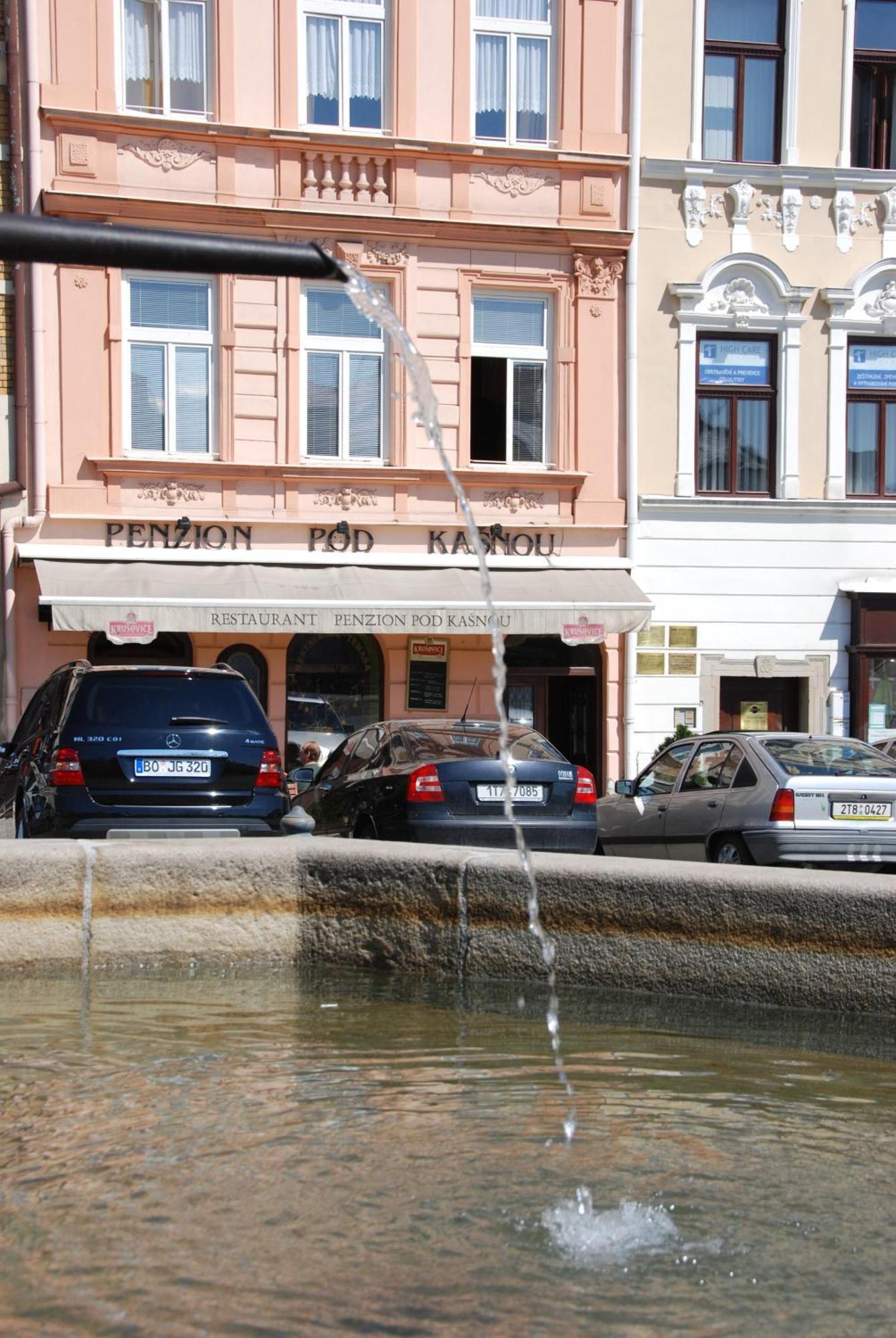 Hotel Penzion Pod Kašnou Frýdek-Místek Exteriér fotografie